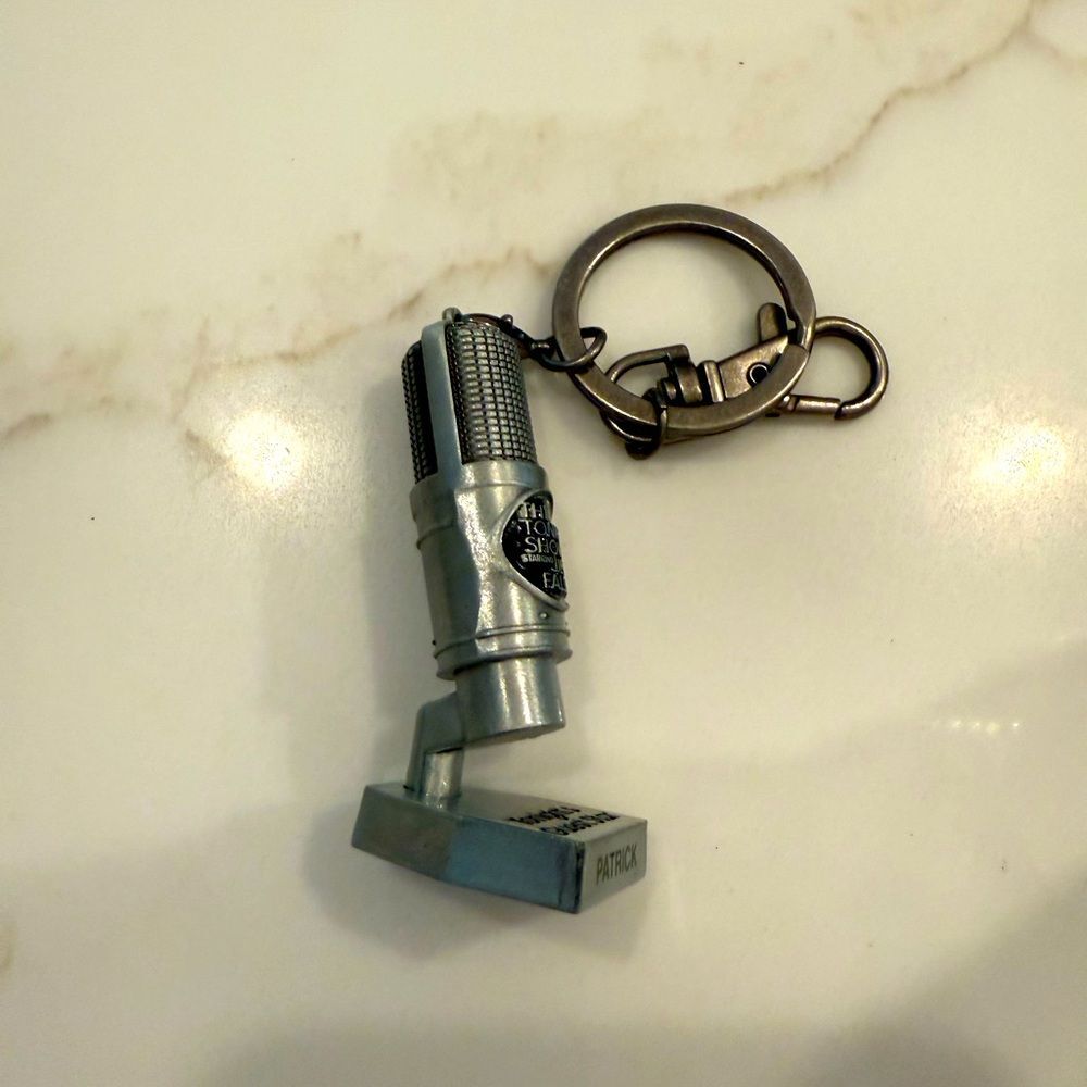 Silver Microphone Keychain - Picture 3 of 5